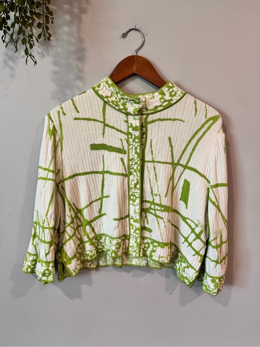 St. John Soca Cream and Lime Green Patterned Cropped Button-Front Top Xl